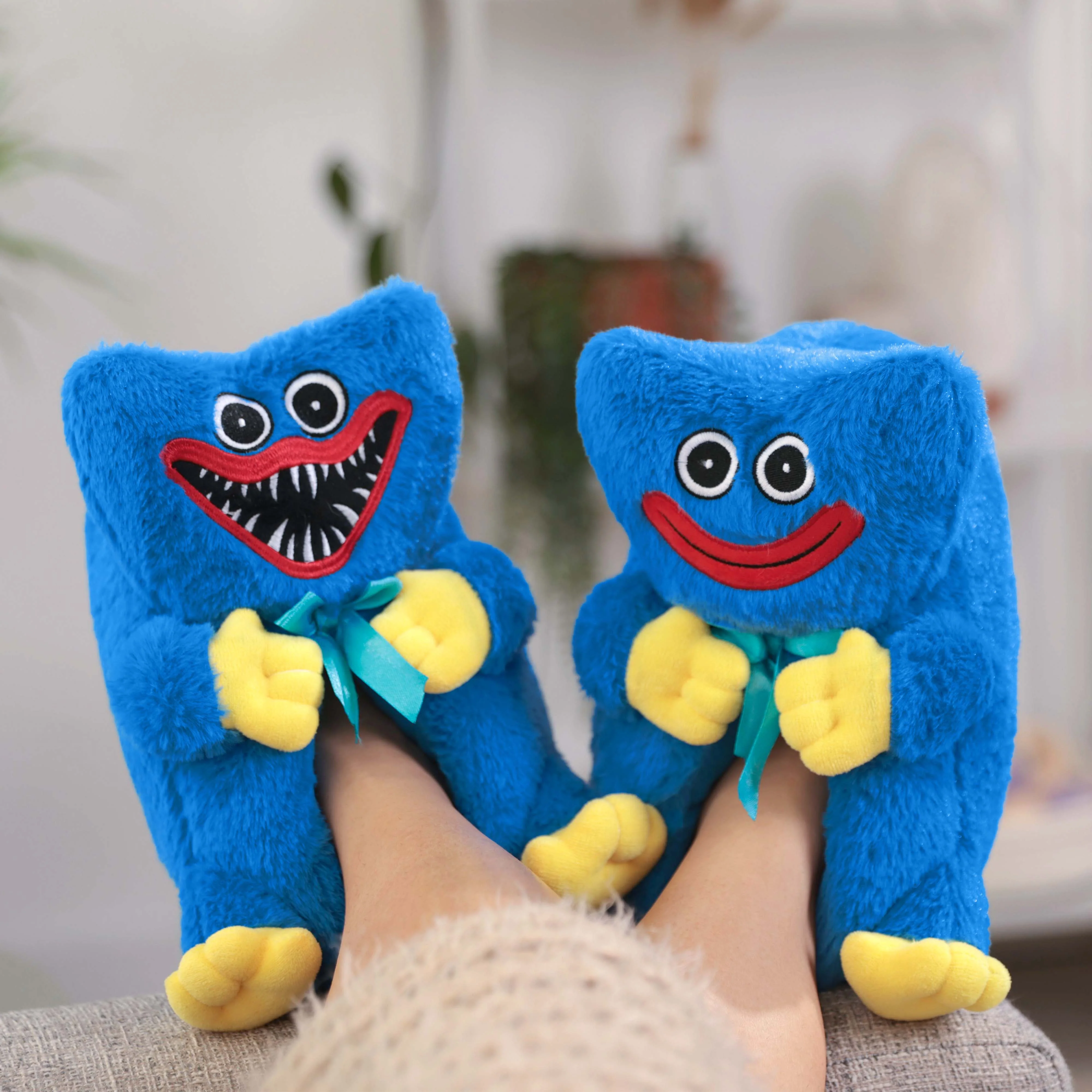 POPPY PLAYTIME - Huggy Wuggy Fuzzy Plush Slippers (3D Body & Bow w/ Embroidery, Unisex) - Image 6